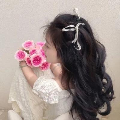 当红小花深夜共进晚餐，前后半年内幕曝光，粉丝集体脱粉