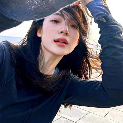 知名导演抠图式演戏，品牌连夜解约，短时间内引热议